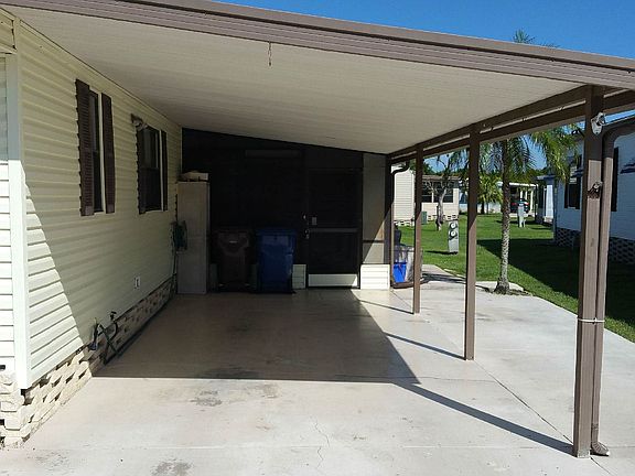 2nd image of 127 Lakeview Dr
