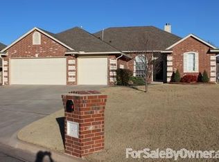 206 Stoneridge Ct, Midwest City, OK 73130