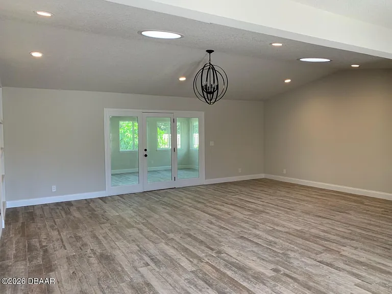 421 Pelican Bay Dr — Photo 16