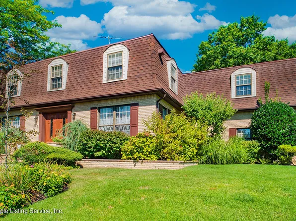 85 Johanna Ln, Staten Island, NY 10309