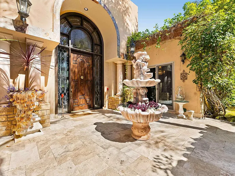 15708 Circo Diegueno Rd — Photo 3