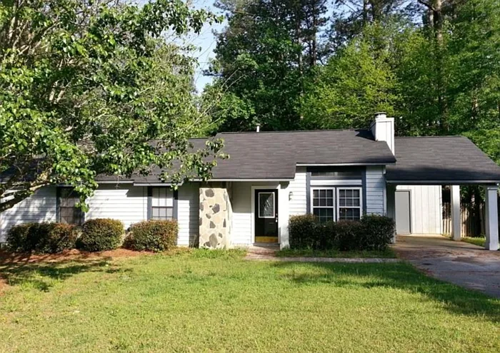 380 Wesley Park Dr photo 1