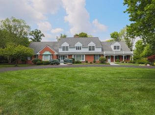 7400 Algonquin Dr, Cincinnati, OH 45243