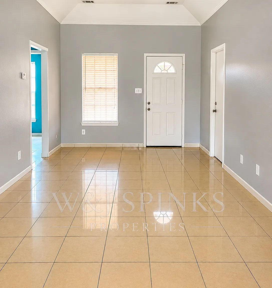 3 bed, 1685 sqft, $1,900 — Photo 4