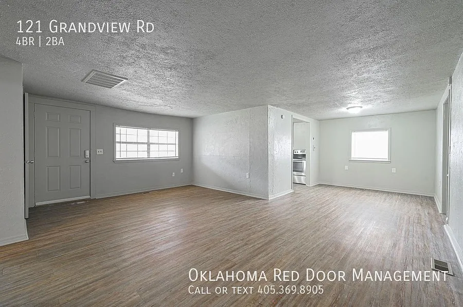 4 bed, 1.5 bath, 1345 sqft, $1,245 — Photo 2