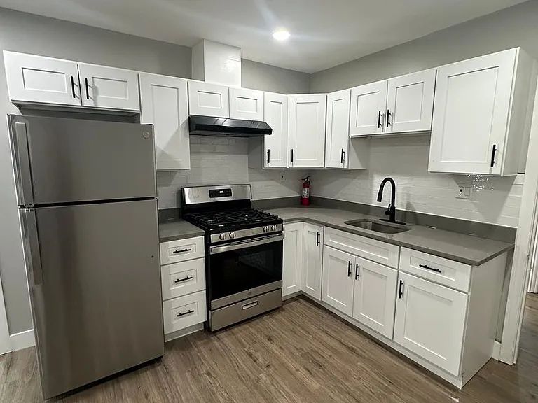 1004 Woodland Ave — Photo 2