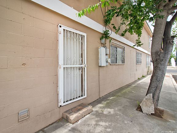 2nd image of 1802 GUADALUPE ST