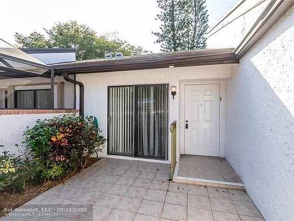 4th image of 6367 Pinehurst Cir W #B37