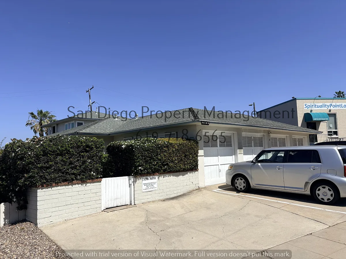 Building Photo - 2324 Chatsworth Blvd