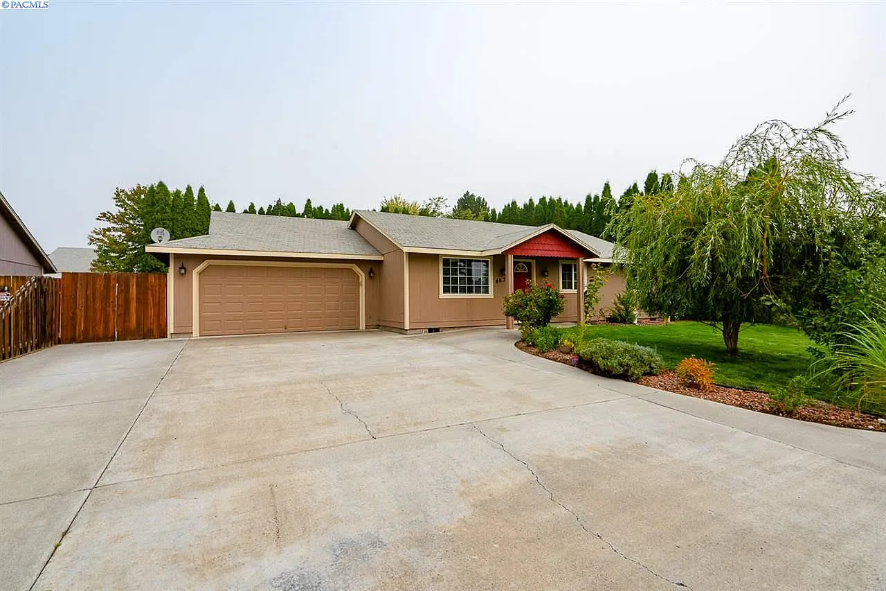 4632 Hibiscus St photo 1