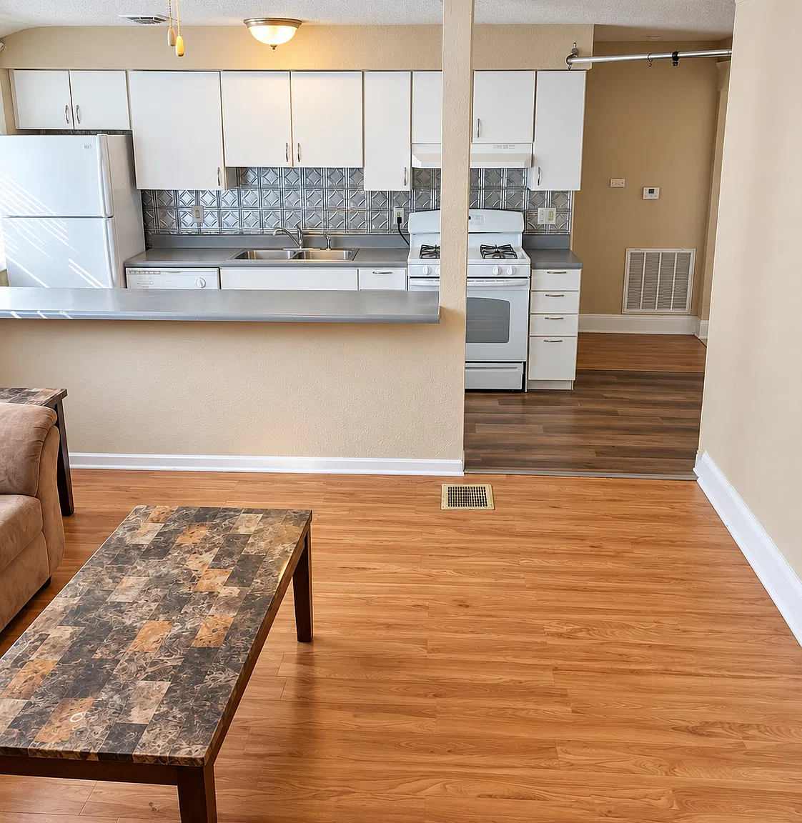 812 West Main Street - 2 — Photo 1