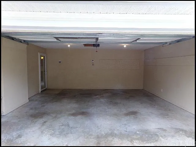 1009 Foxwood Dr — Photo 19