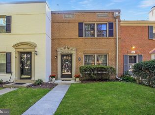 8145 Carrleigh Pkwy, Springfield, VA 22152
