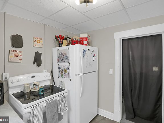 4th image of 103-105 Shaw Ave