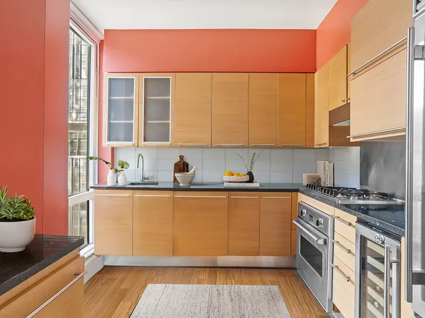 10 West End Avenue image 2 of 15