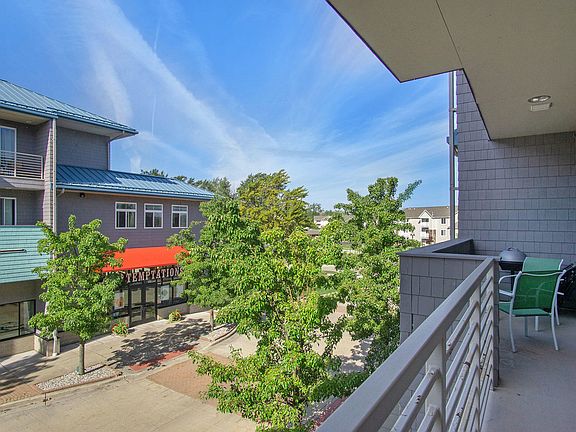 2nd image of 530 Miller Dr Unit 205