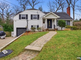126 Sussex Rd, Tenafly, NJ 07670