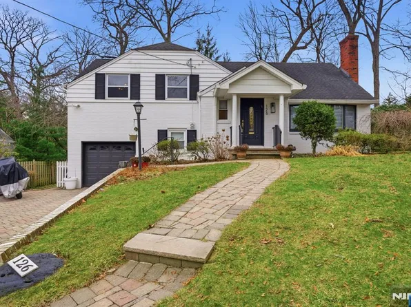 126 Sussex Rd, Tenafly, NJ 07670
