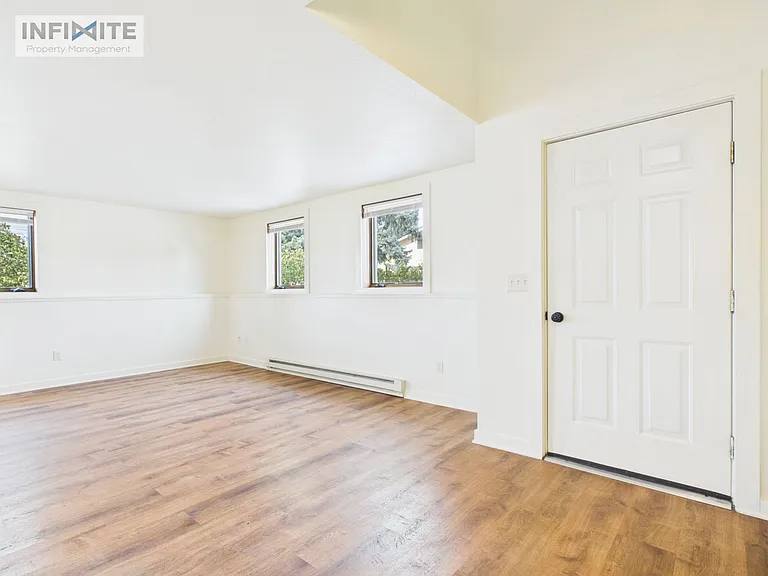 215 S 18th Ave #4 — Photo 12