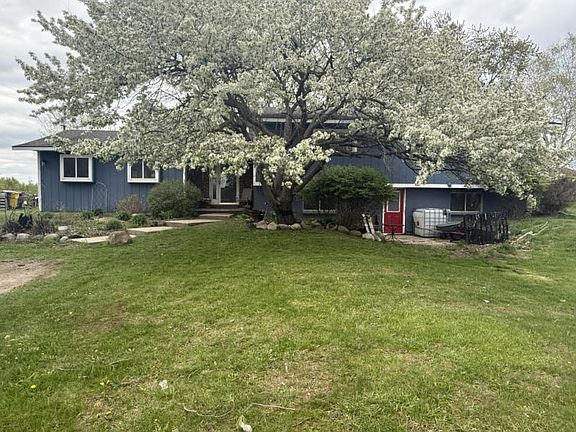 2nd image of 3111 Howland Rd