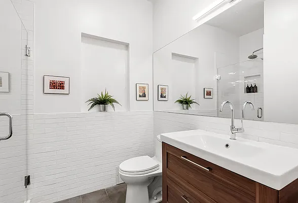 Rented by Compass | media 9