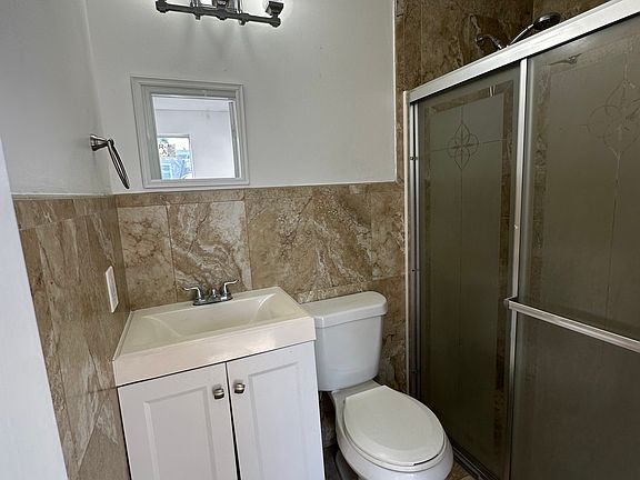 4th image of 111 NW 58th Ave #4