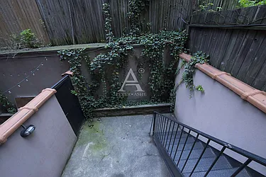 Rented by Peter Ashe