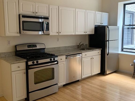 4th image of 336 Fort Washington Ave APT 4C