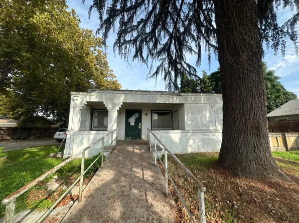 901 Mariposa St, Kingsburg, CA 93631