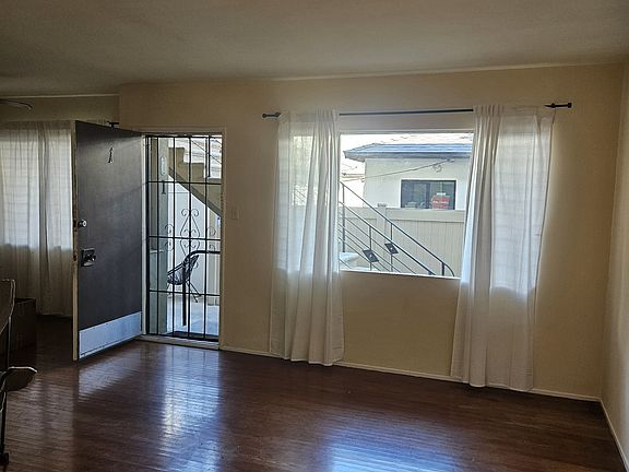 2nd image of 1311 E 1st St APT 1
