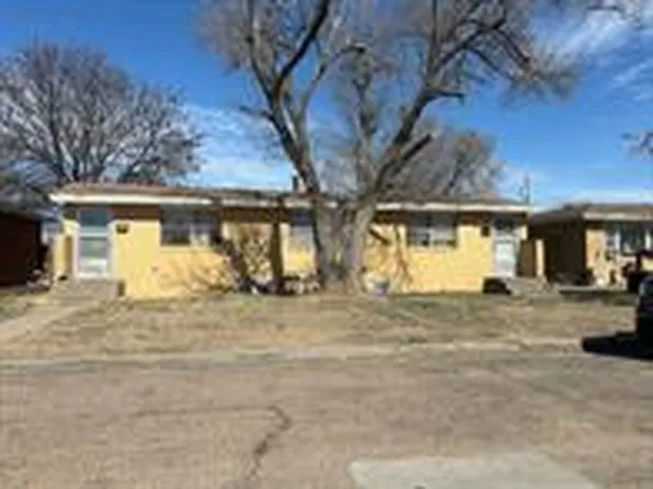 905 Howerton Pl, Garden City, KS 67846