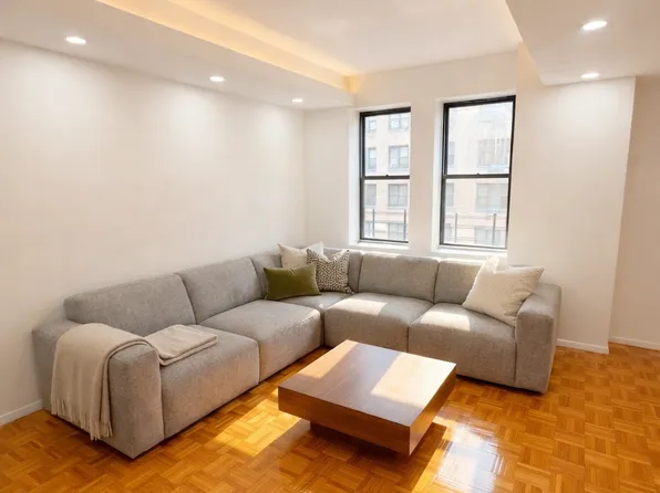 150 West 51st Street image 1 of 9