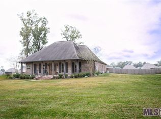 18129 McCrory Dr, Prairieville, LA 70769