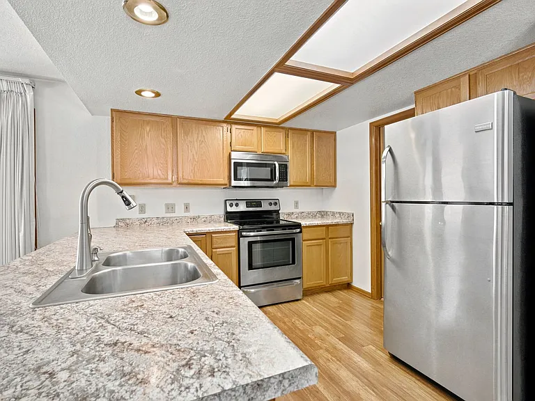 518 1/2 Eastgate Ct #1 — Photo 10