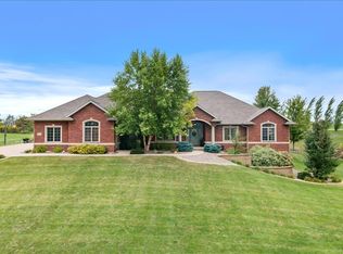6447 Torrey Pines Dr, Dubuque, IA 52002