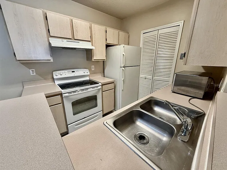 4332 S Kirkman Rd #1003 — Photo 6