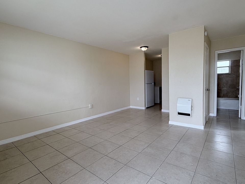 1st image of 2107 Washington St NE APT C