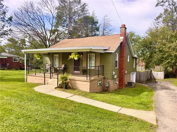 159 Hopwood Fairchance Rd, Hopwood, PA 15445