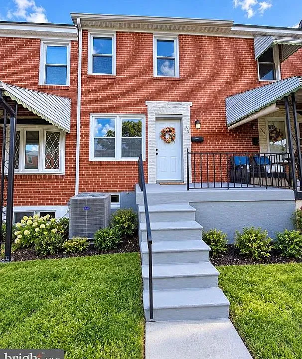 351 Leeanne Rd