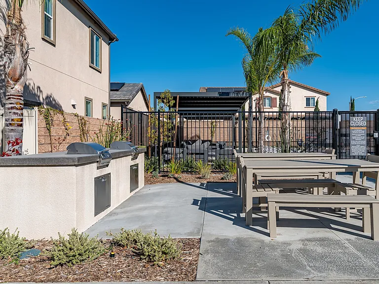Glen at Fontana Homes — Photo 12