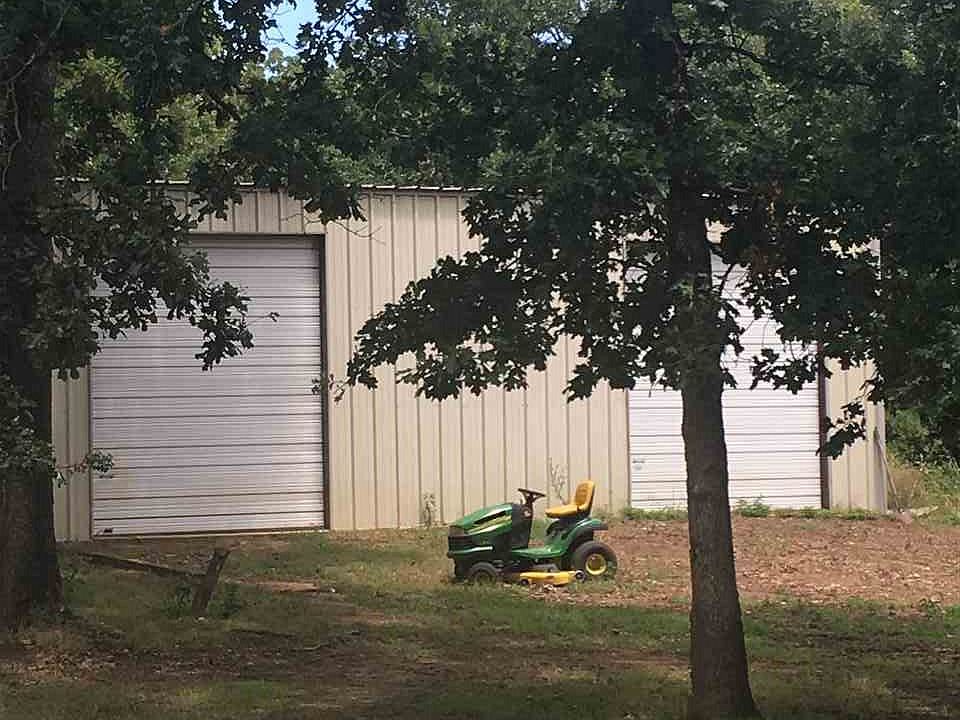 2nd image of 6830 Oak Forrest Cir