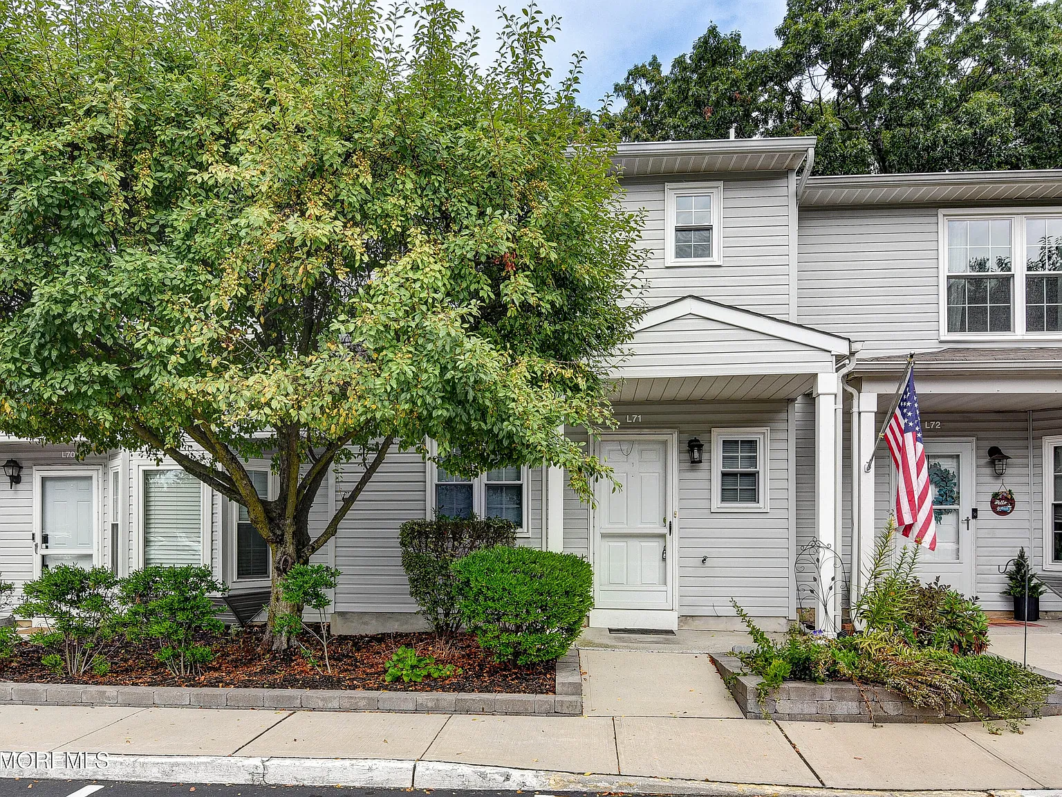2 bed, 2.5 bath, 1224 sqft, $3,200 — Photo 1