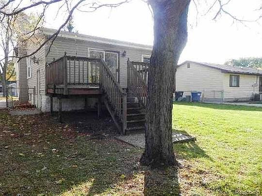 3rd image of 34950 College St