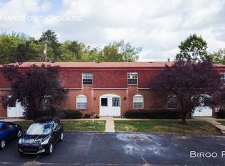 402 Hartford Sq, Lower Burrell, PA 15068