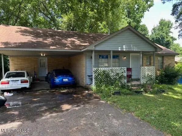 1396 Town And Country Dr, Southaven, MS 38671