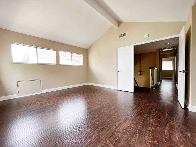 2477 Wooding Ct — Photo 9