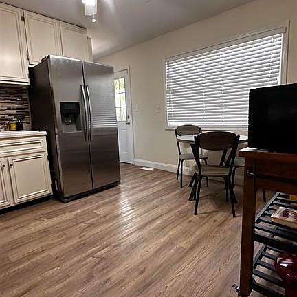 4th image of 2213 Boarman Dr