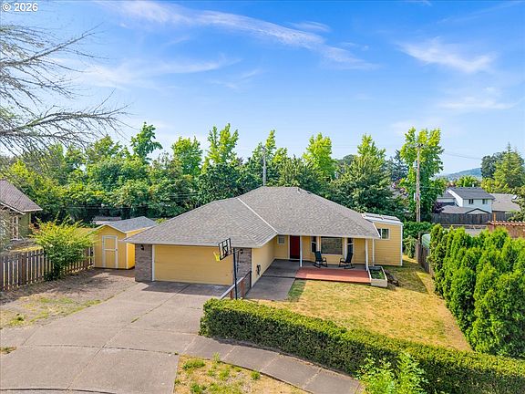 2nd image of 250 Forest Pl