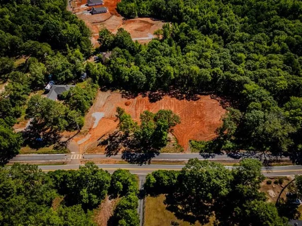 174 Mountain View Rd, Hamilton, GA 31811