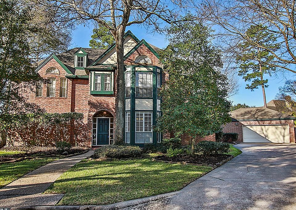 1st image of 15407 Crescent Oaks Ct